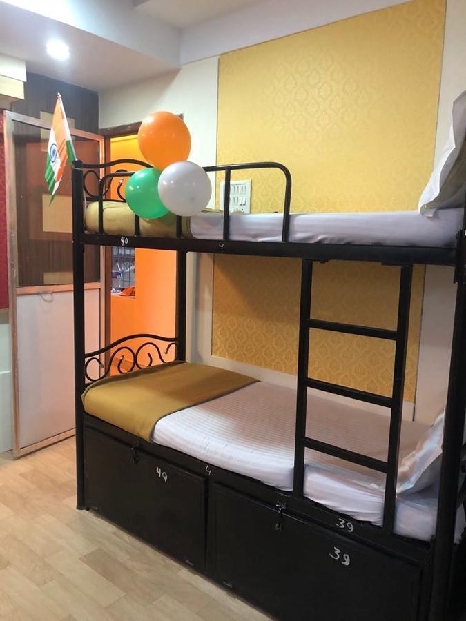 Bandra Dormitory Only For Indian Мумбаи Экстерьер фото