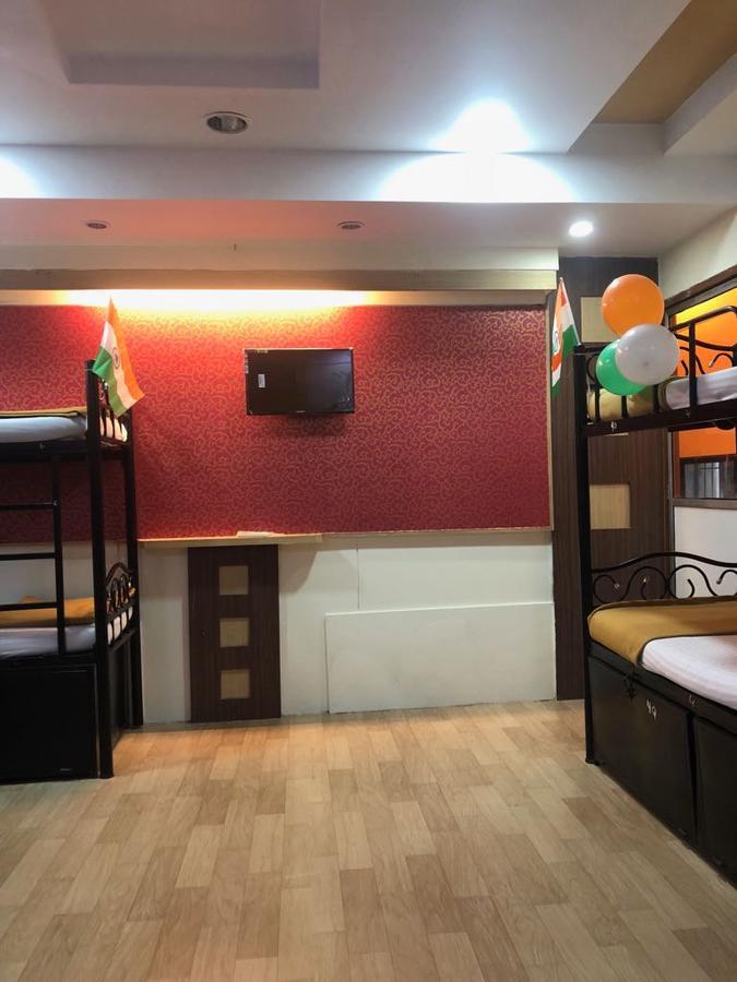 Bandra Dormitory Only For Indian Мумбаи Экстерьер фото
